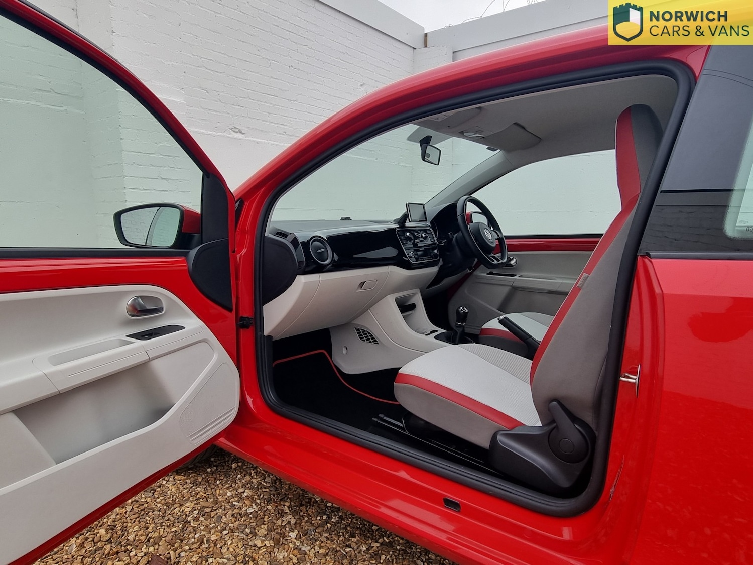 Used Volkswagen up! 2015 for sale - 77162229: Photo 30