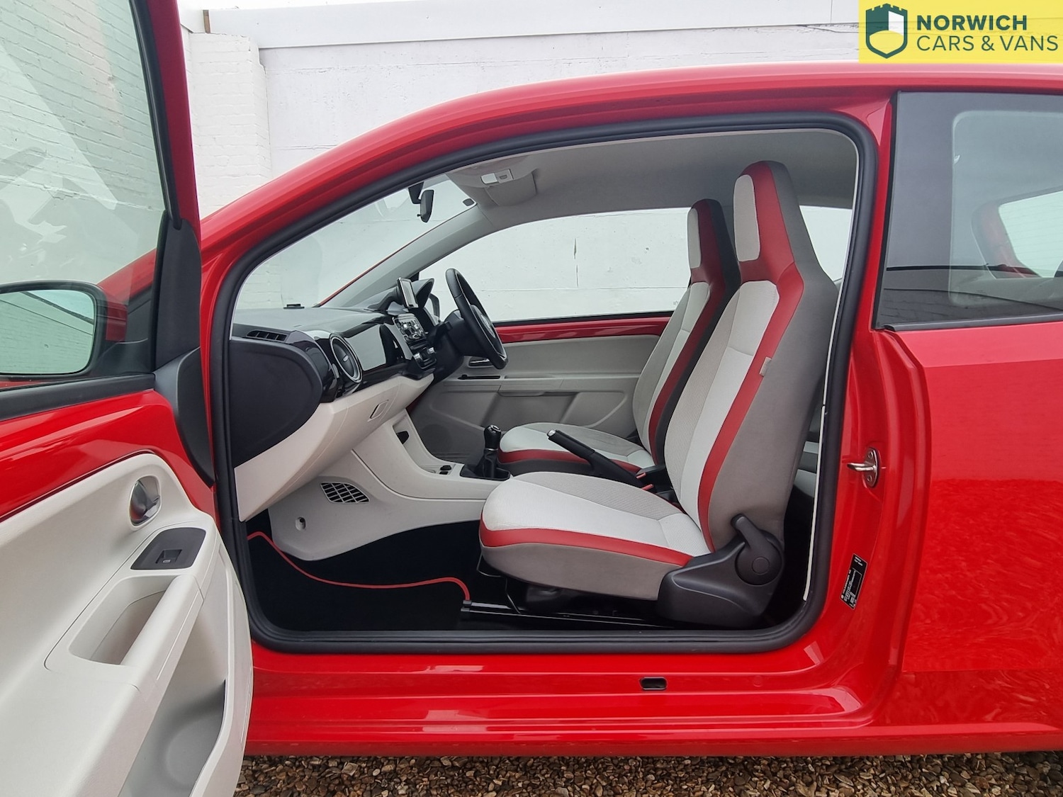 Used Volkswagen up! 2015 for sale - 77162229: Photo 31