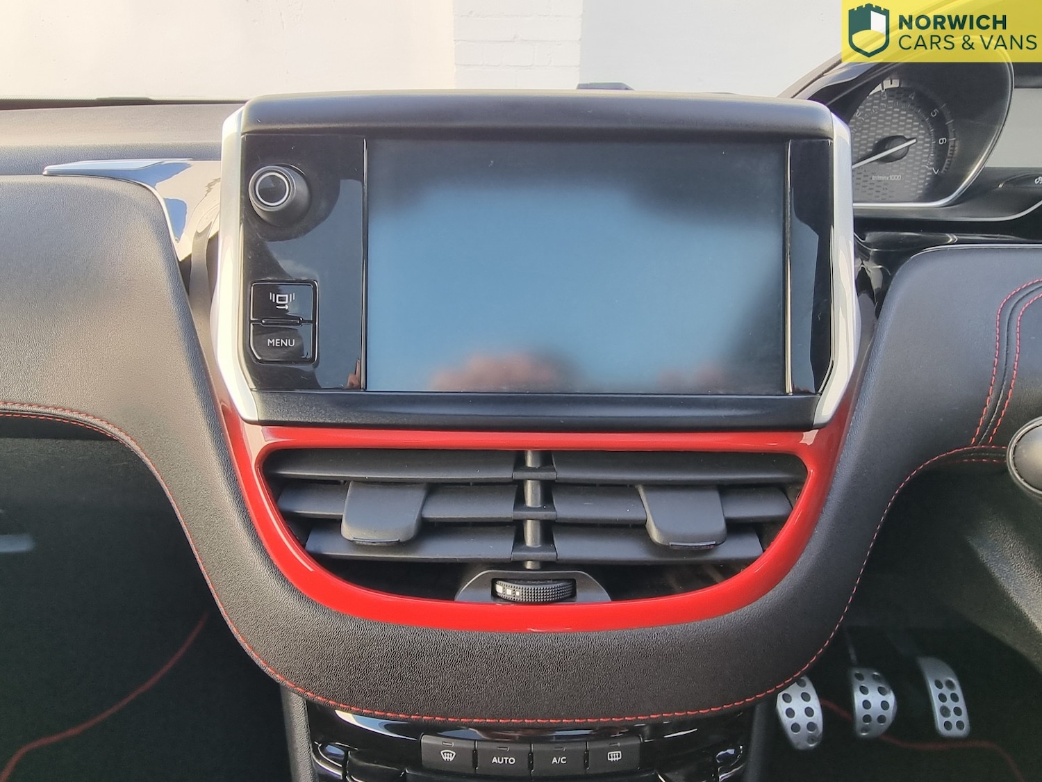 Used Peugeot 208 2014 for sale - 76794163: Photo 37