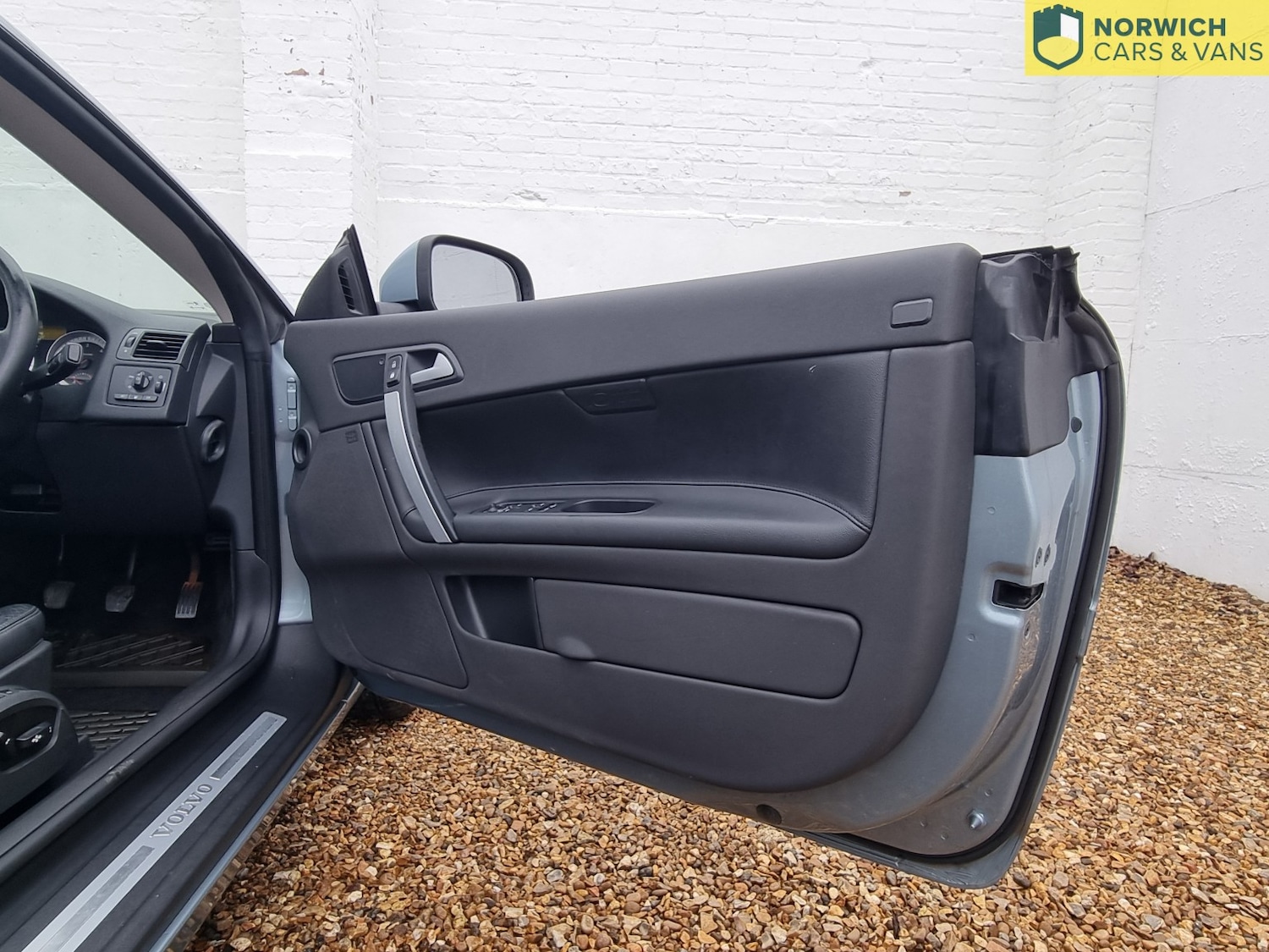 Used Volvo C70 2010 for sale - 77453265: Photo 11