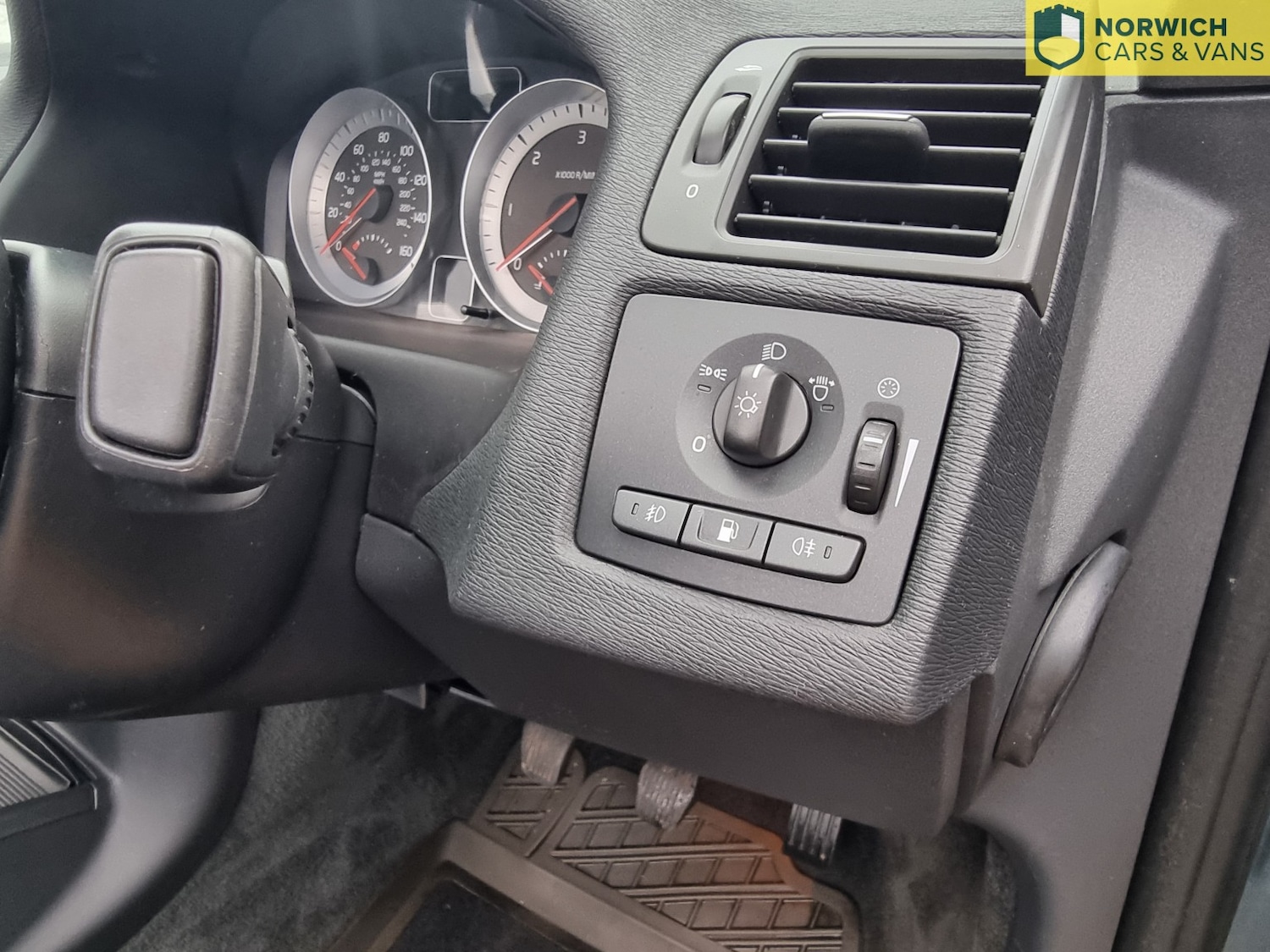 Used Volvo C70 2010 for sale - 77453265: Photo 26