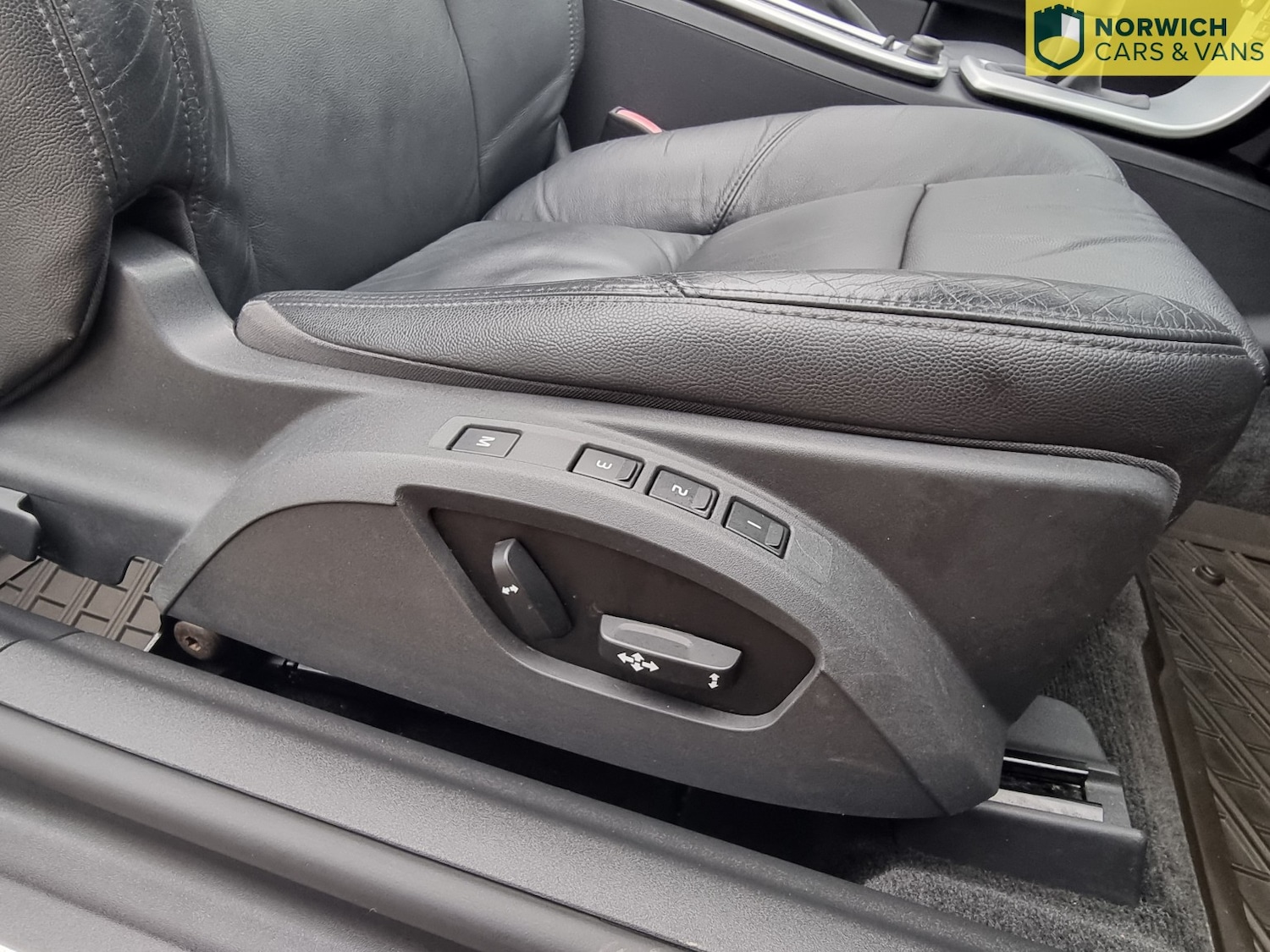 Used Volvo C70 2010 for sale - 77453265: Photo 27