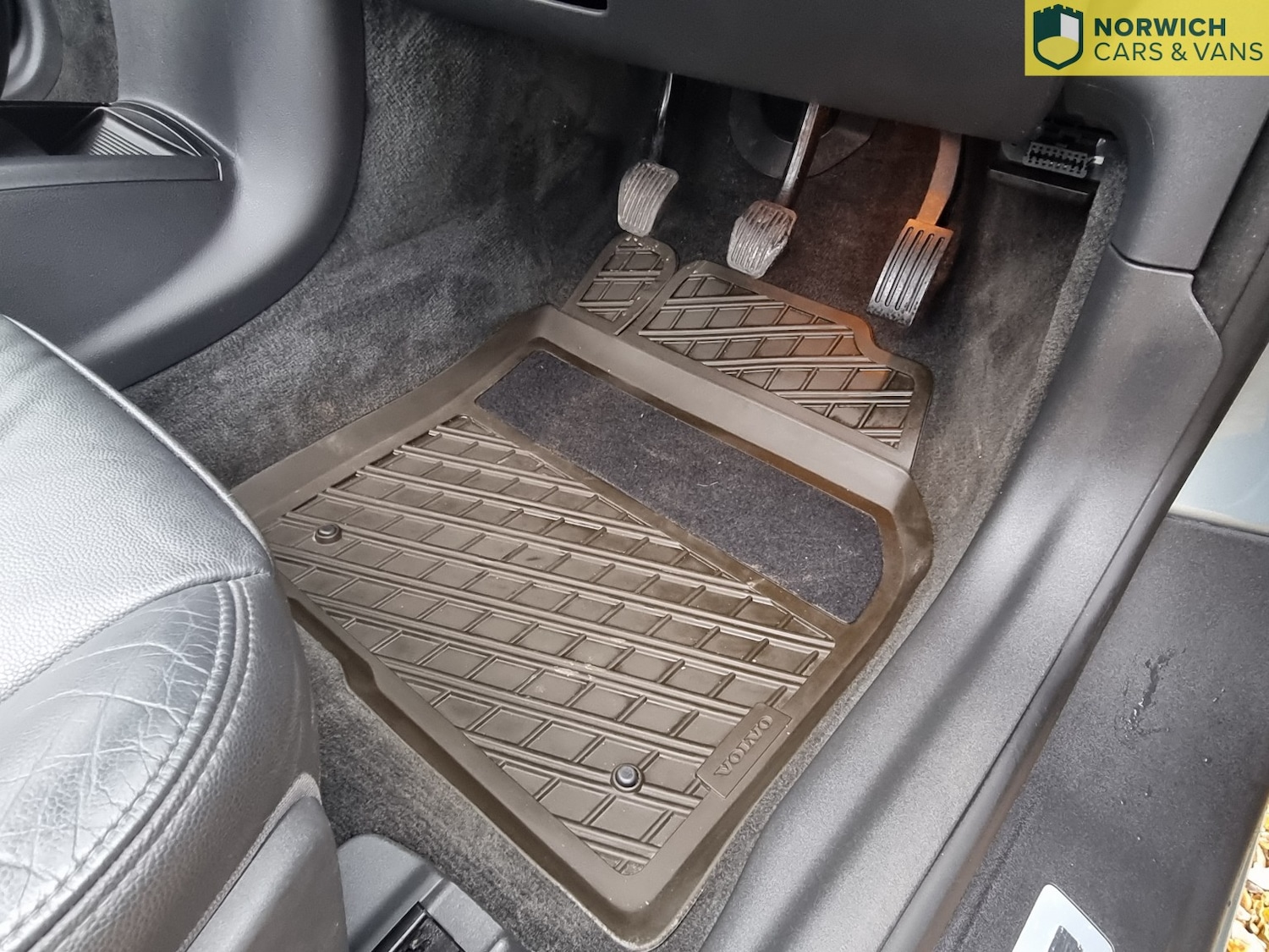 Used Volvo C70 2010 for sale - 77453265: Photo 28