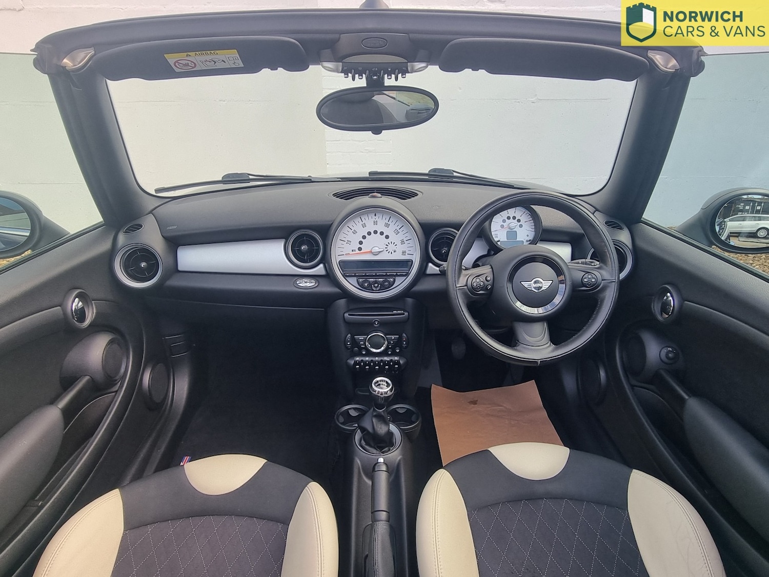 Used MINI Convertible 2011 for sale - 76510955: Photo 11
