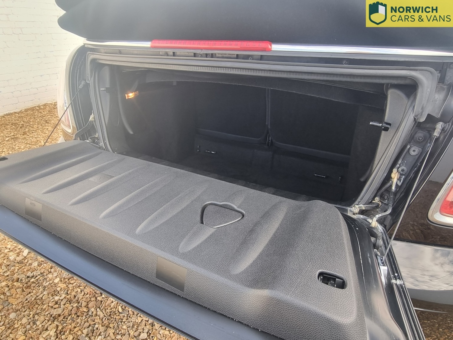 Used MINI Convertible 2011 for sale - 76510955: Photo 14