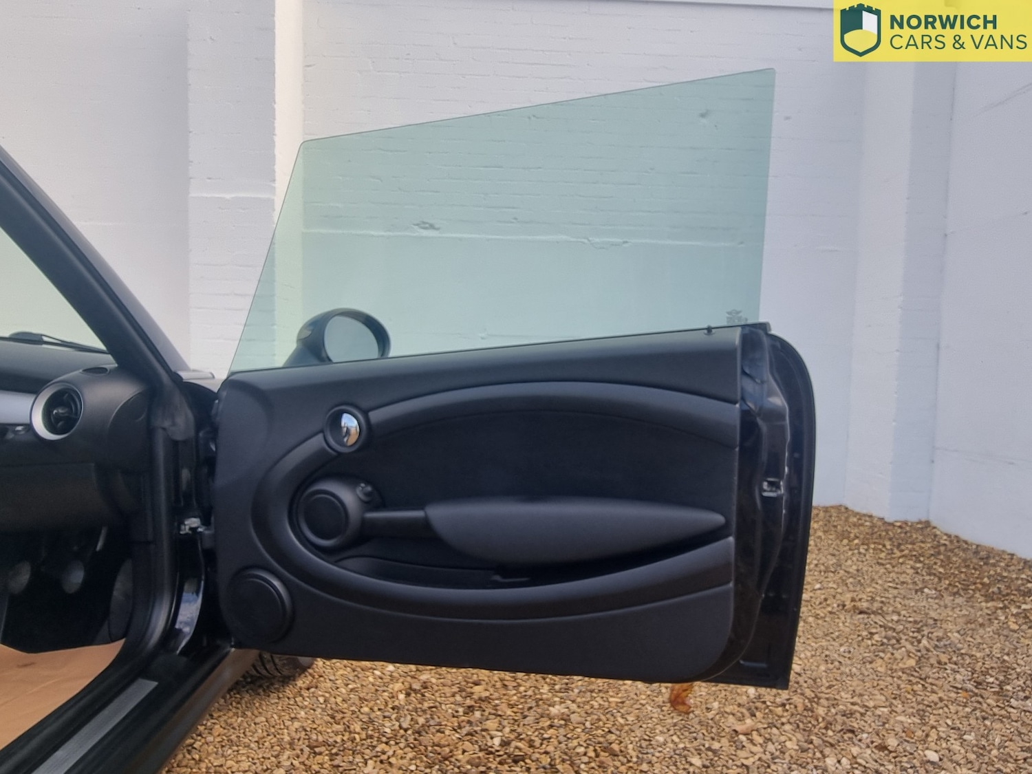 Used MINI Convertible 2011 for sale - 76510955: Photo 16