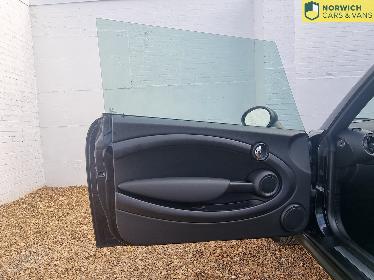 Used MINI Convertible 2011 for sale - 76510955: Photo 21