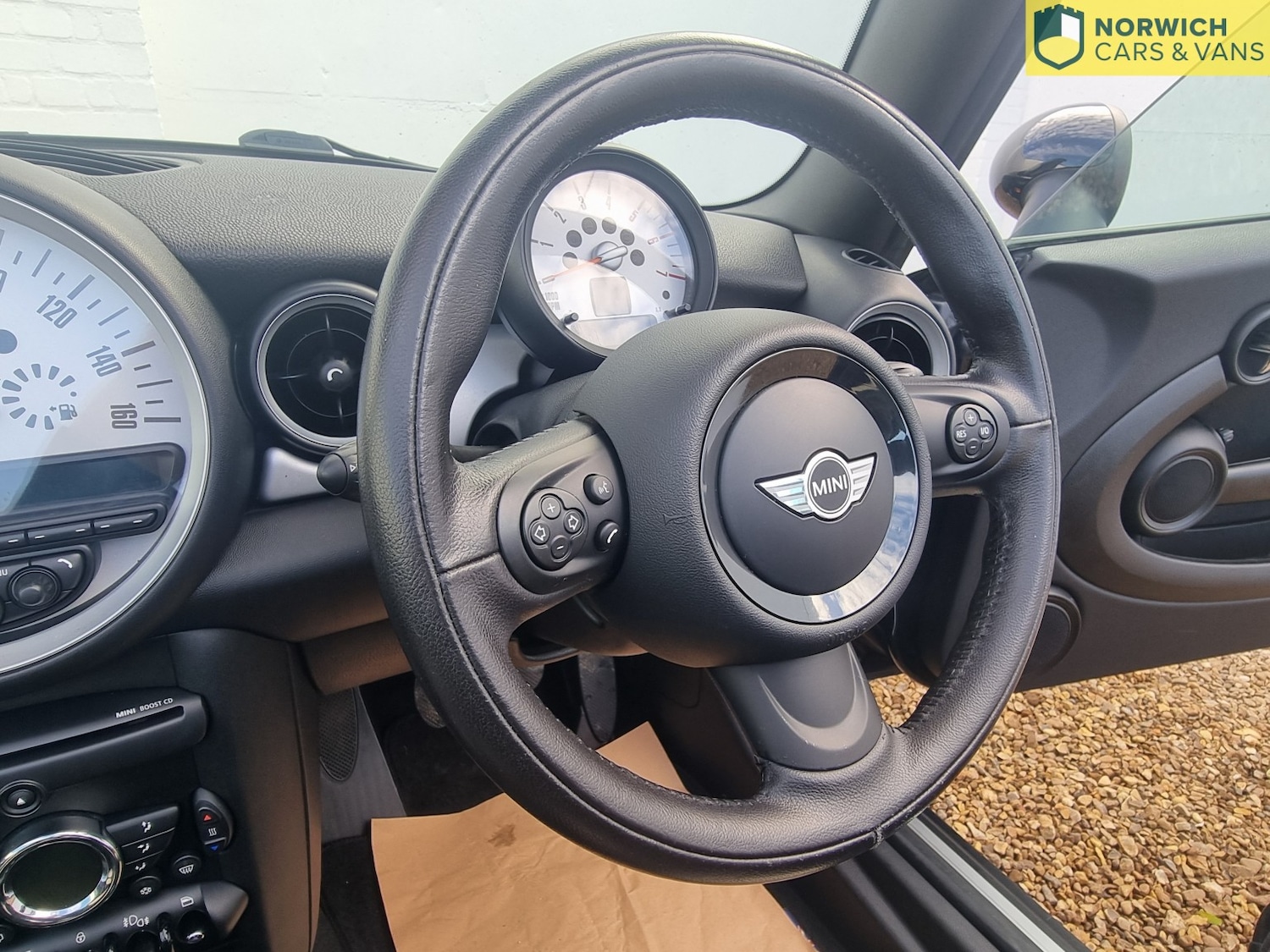 Used MINI Convertible 2011 for sale - 76510955: Photo 29