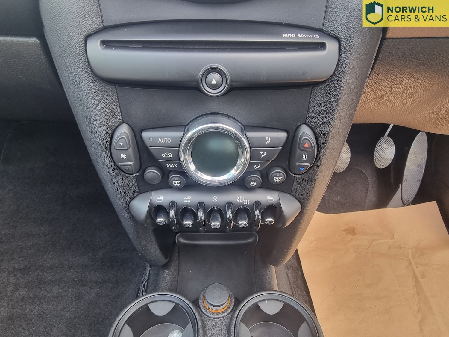 Used MINI Convertible 2011 for sale - 76510955: Photo 35