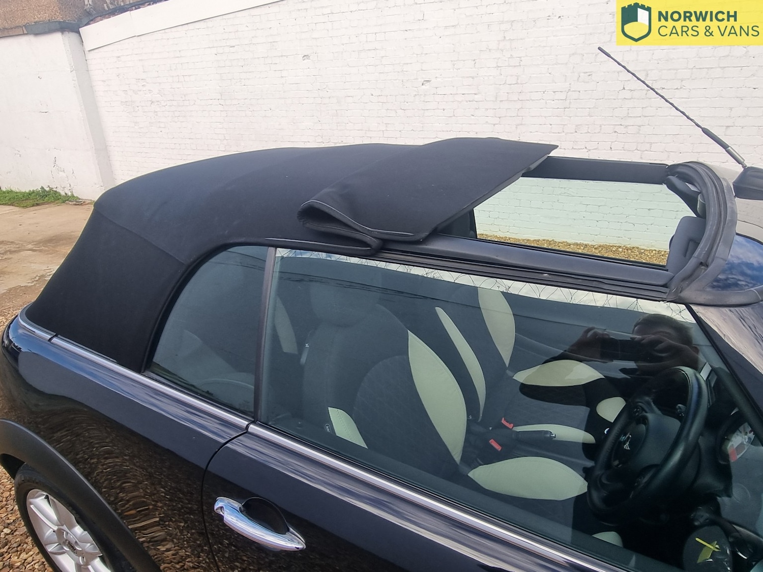 Used MINI Convertible 2011 for sale - 76510955: Photo 44