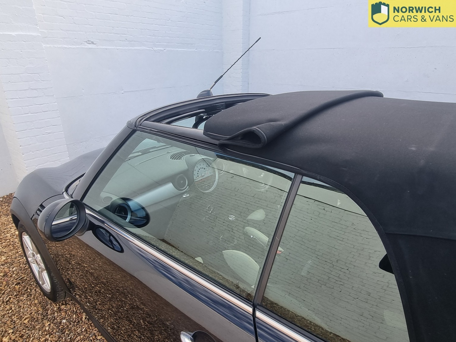 Used MINI Convertible 2011 for sale - 76510955: Photo 45