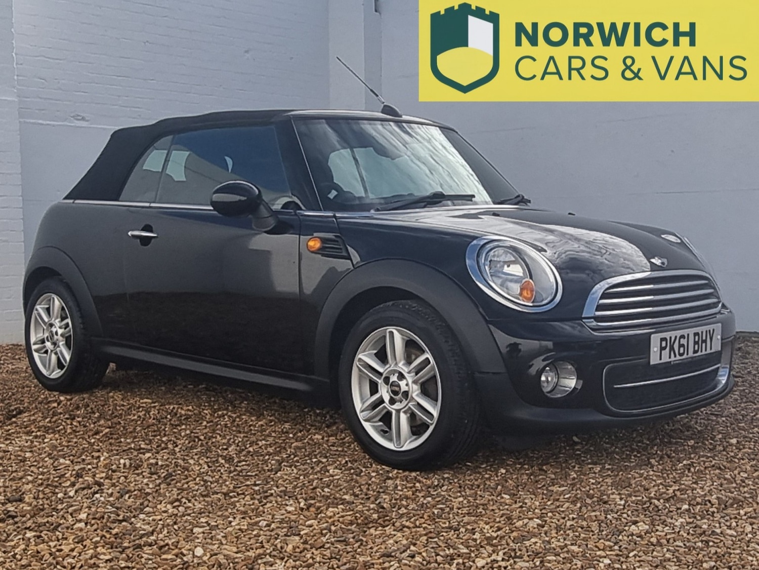 Used MINI Convertible 2011 for sale - 76510955: Photo 6