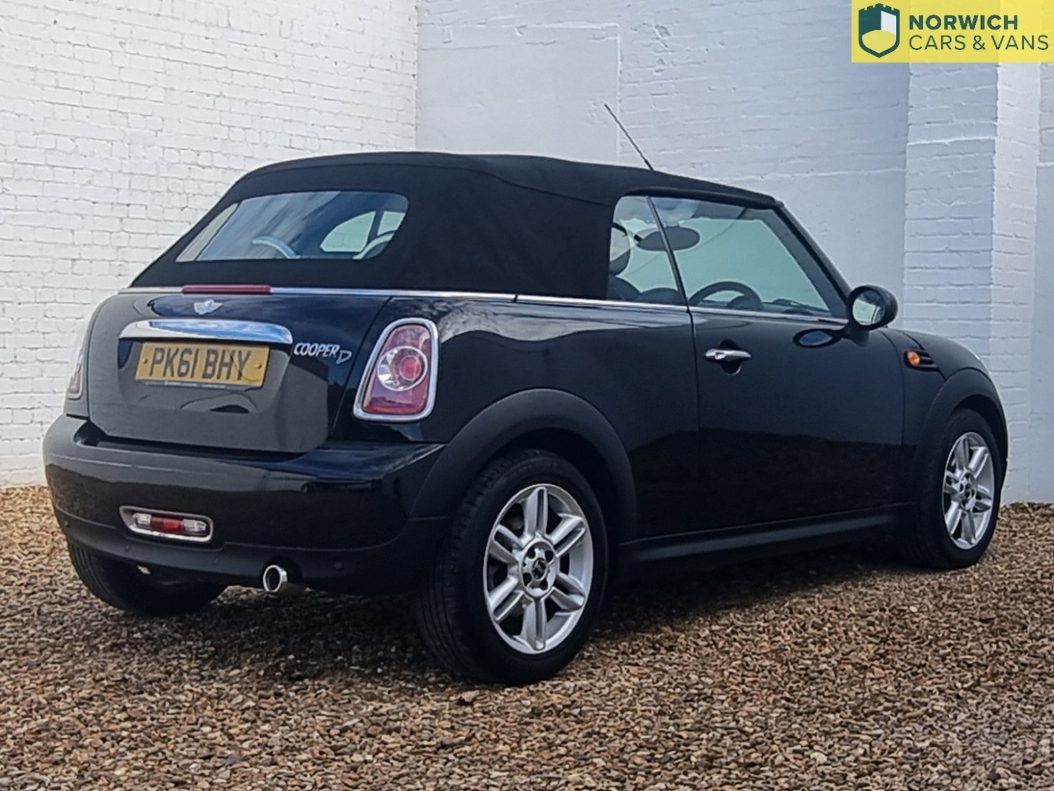 Used MINI Convertible 2011 for sale - 76510955: Photo 9