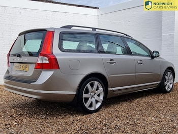 Used Volvo V70 2008 for sale - 76559954: Photo