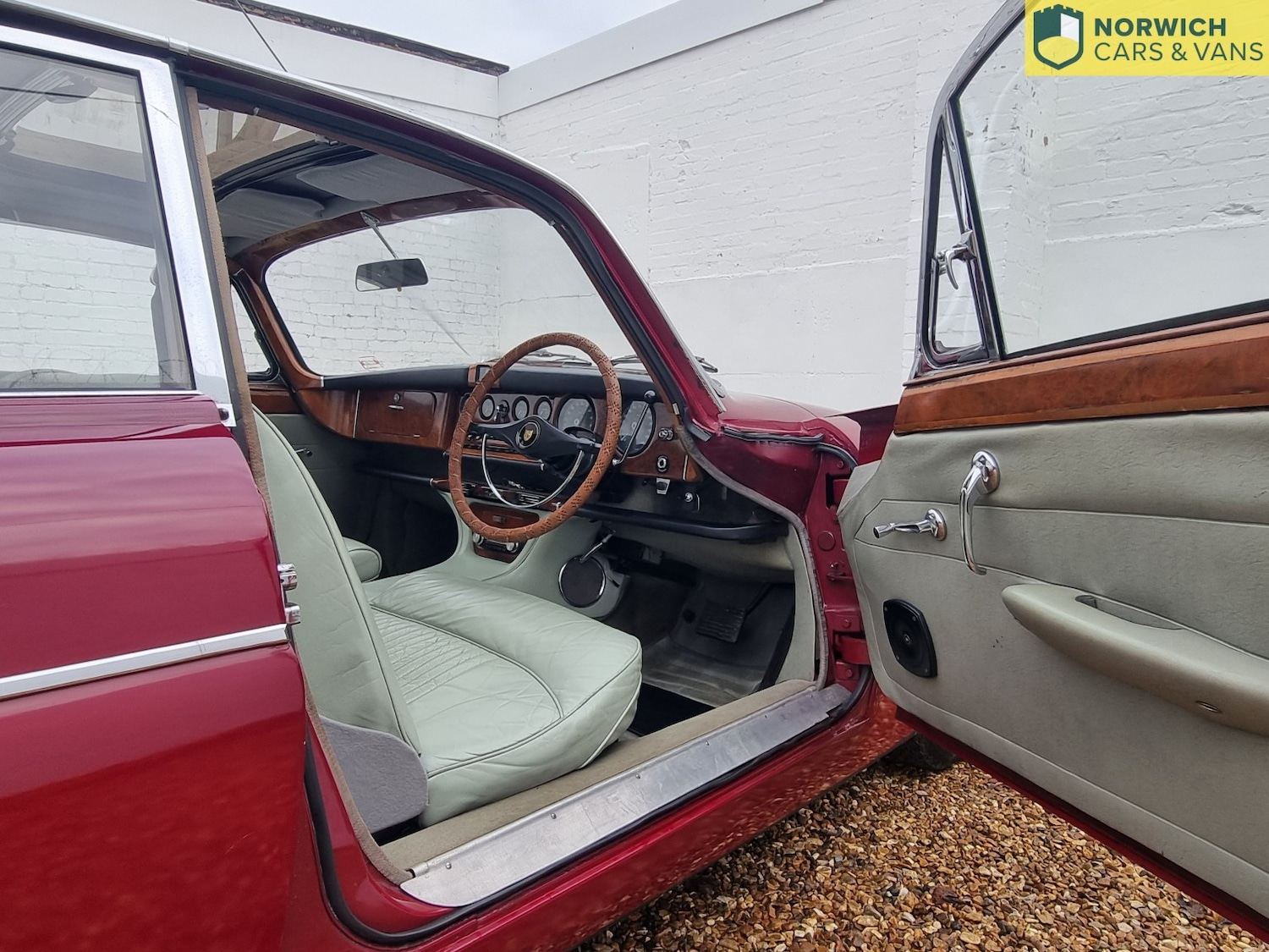 Used Jaguar 420 1970 for sale - 77251182: Photo 12