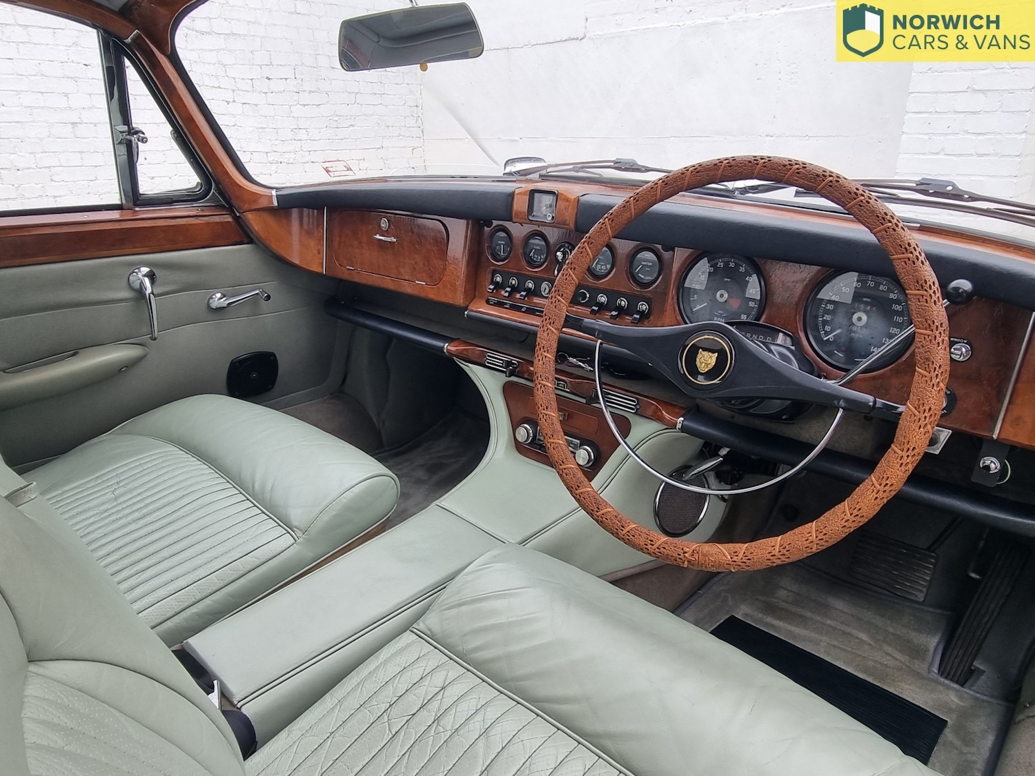 Used Jaguar 420 1970 for sale - 77251182: Photo 15