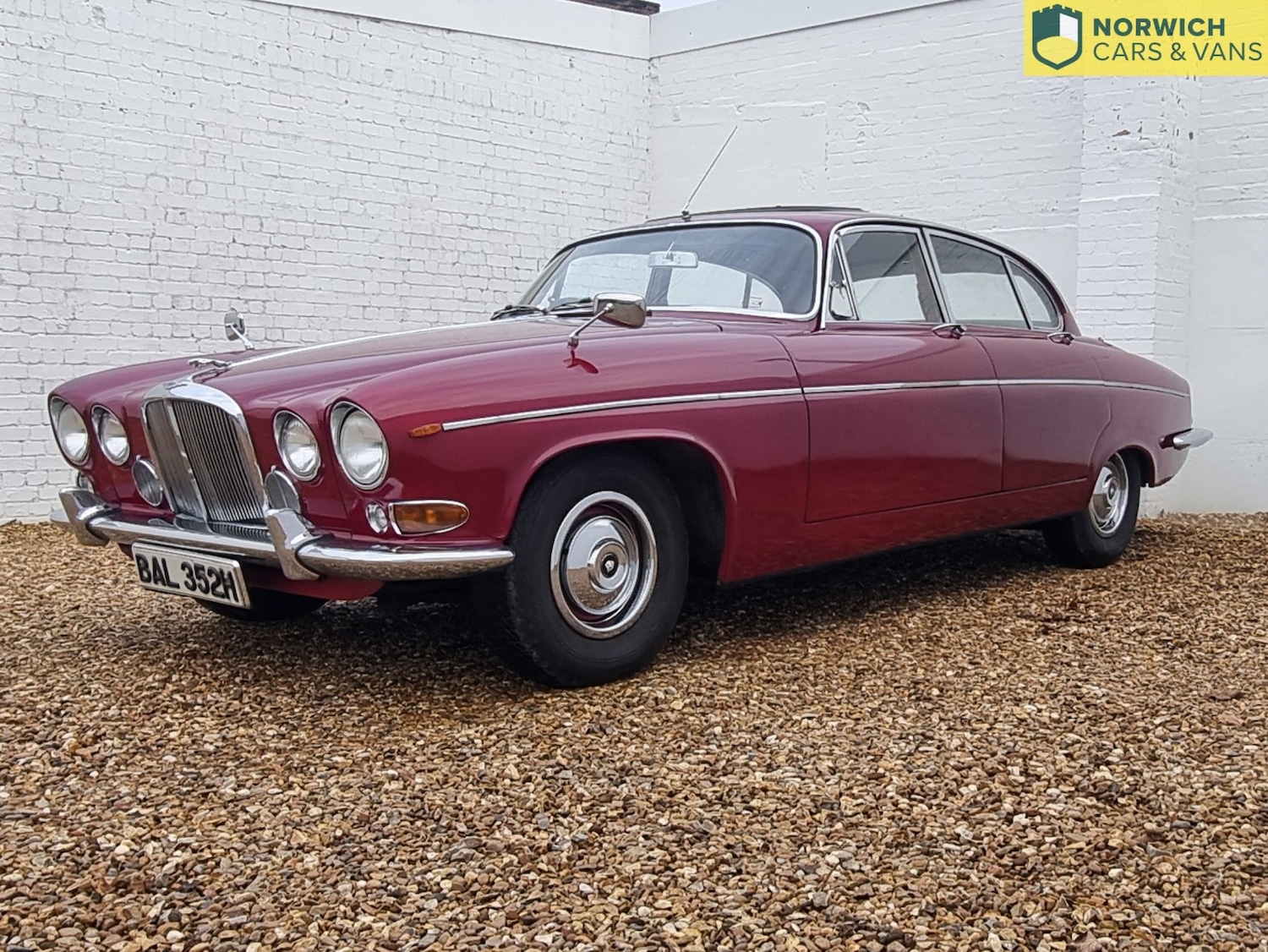 Used Jaguar 420 1970 for sale - 77251182: Photo 2