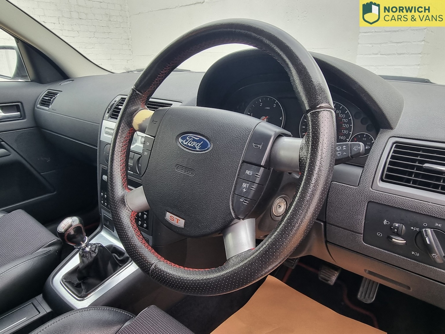 Used Ford Mondeo 2005 for sale - 76794174: Photo 23