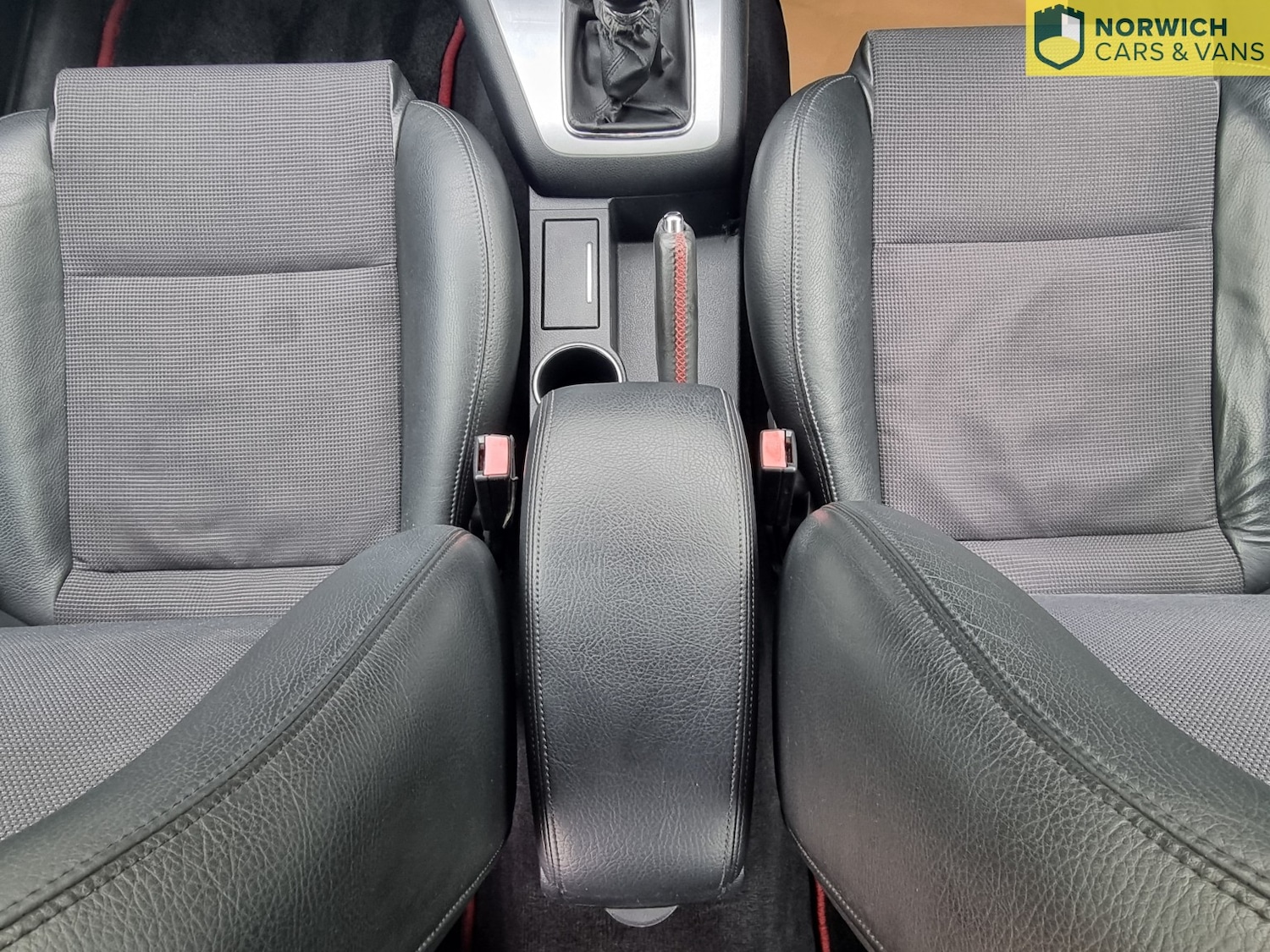 Used Ford Mondeo 2005 for sale - 76794174: Photo 34