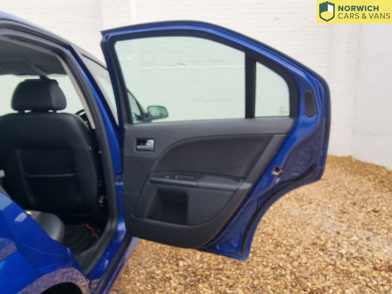 Used Ford Mondeo 2005 for sale - 76794174: Photo 37