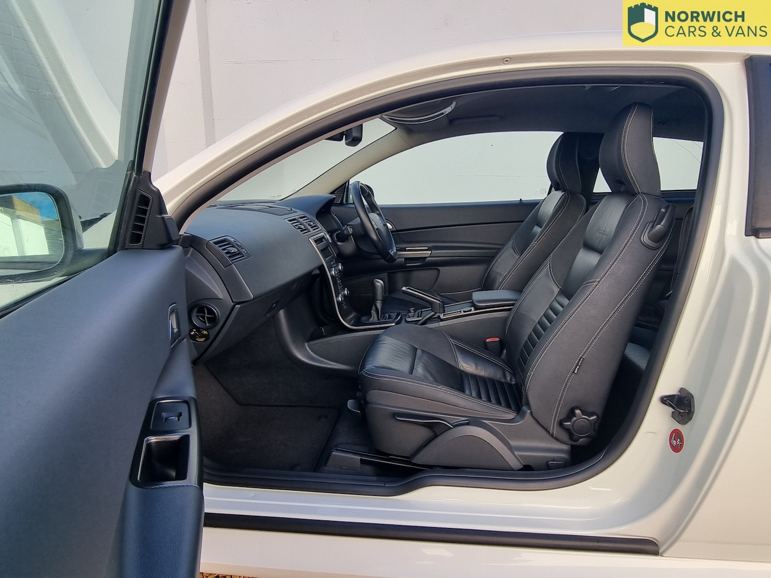 Used Volvo C30 2013 for sale - 76951132: Photo 18