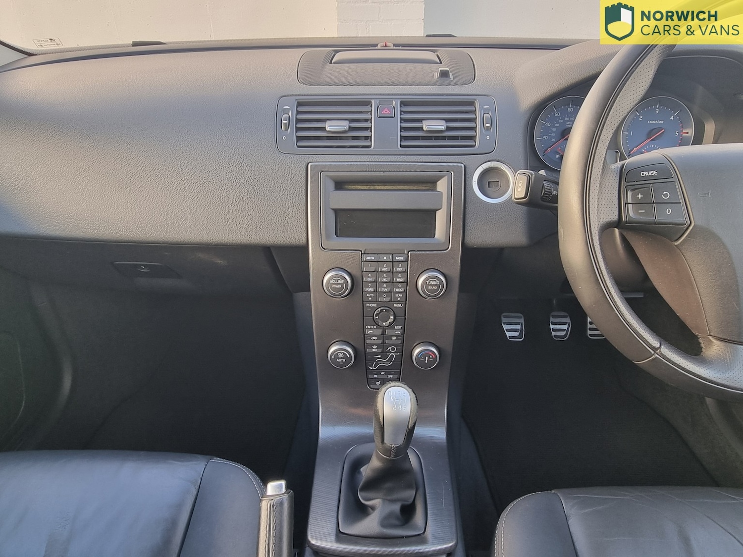 Used Volvo C30 2013 for sale - 76951132: Photo 30