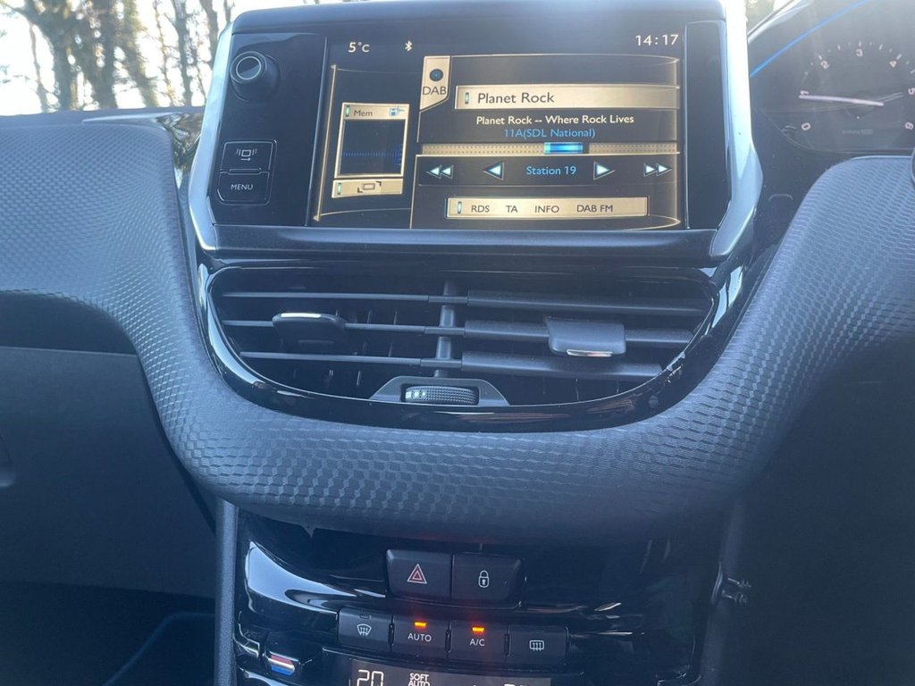 Used Peugeot 2008 2014 for sale - 76711130: Photo 13