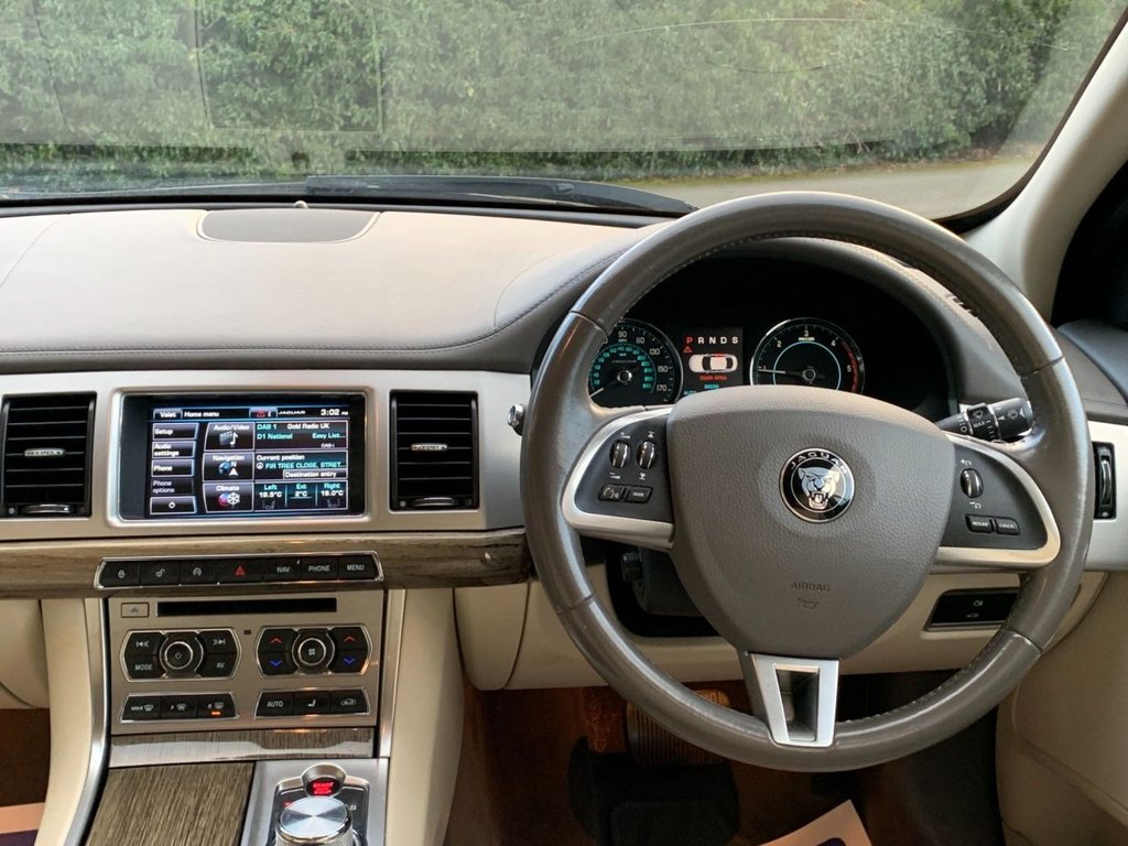 Used Jaguar XF 2014 for sale - 77089393: Photo 11