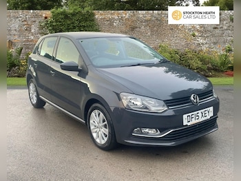 Used Volkswagen Polo 2015 for sale - 77212517: Photo