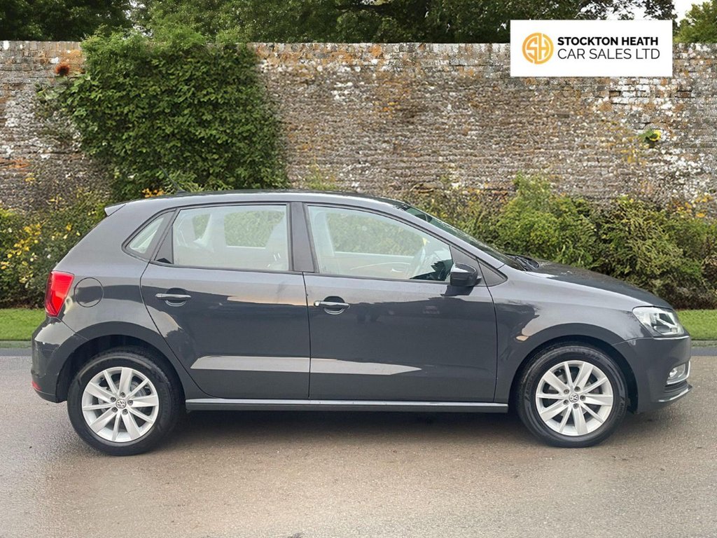 Used Volkswagen Polo 2015 for sale - 77212517: Photo 3