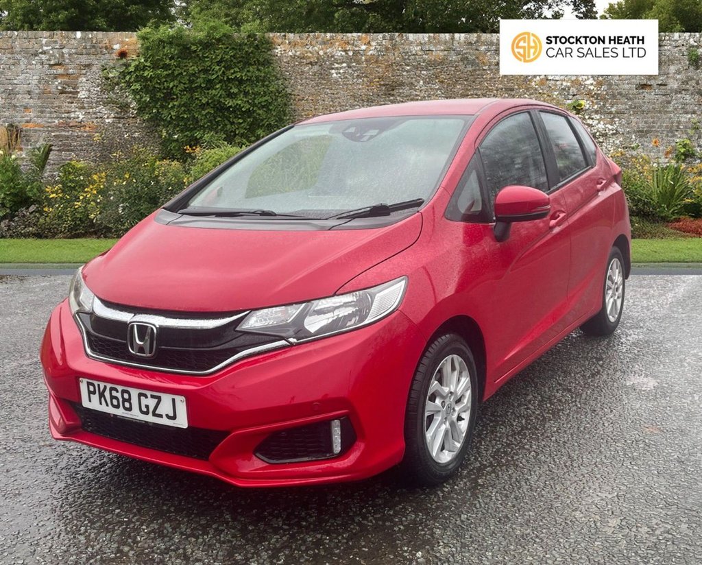 Used Honda Jazz 2018 for sale - 76617979: Photo 2