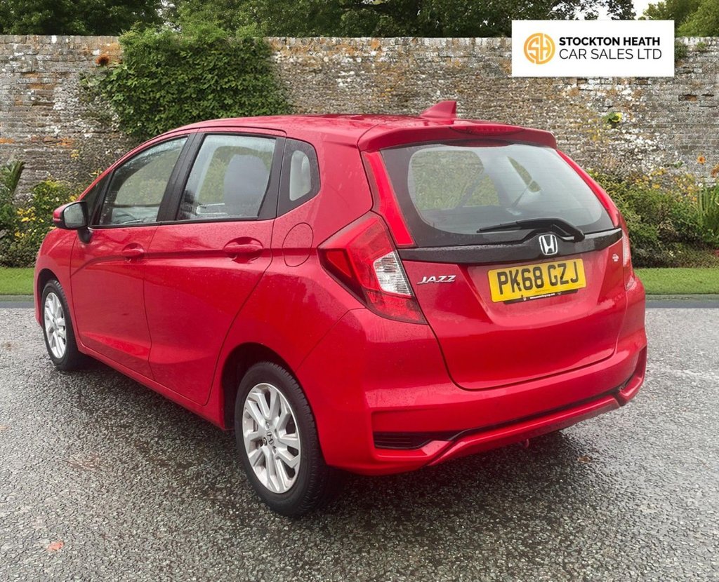 Used Honda Jazz 2018 for sale - 76617979: Photo 6