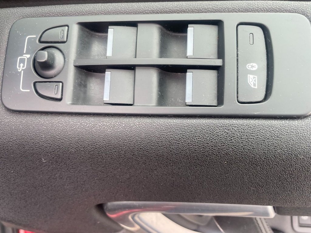 Used Land Rover Discovery Sport 2017 for sale - 76724638: Photo 20