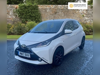 Used Toyota AYGO 2017 for sale - 76617631: Photo