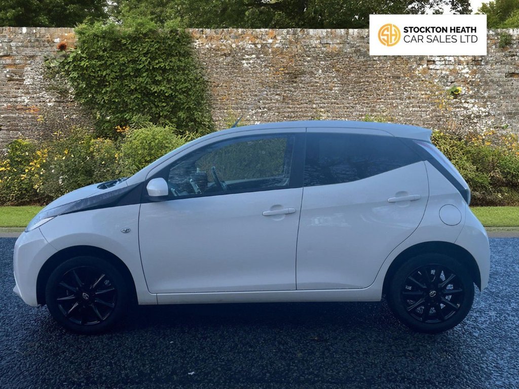 Used Toyota AYGO 2017 for sale - 76617631: Photo 4