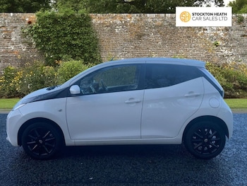 Used Toyota AYGO 2017 for sale - 76617631: Photo