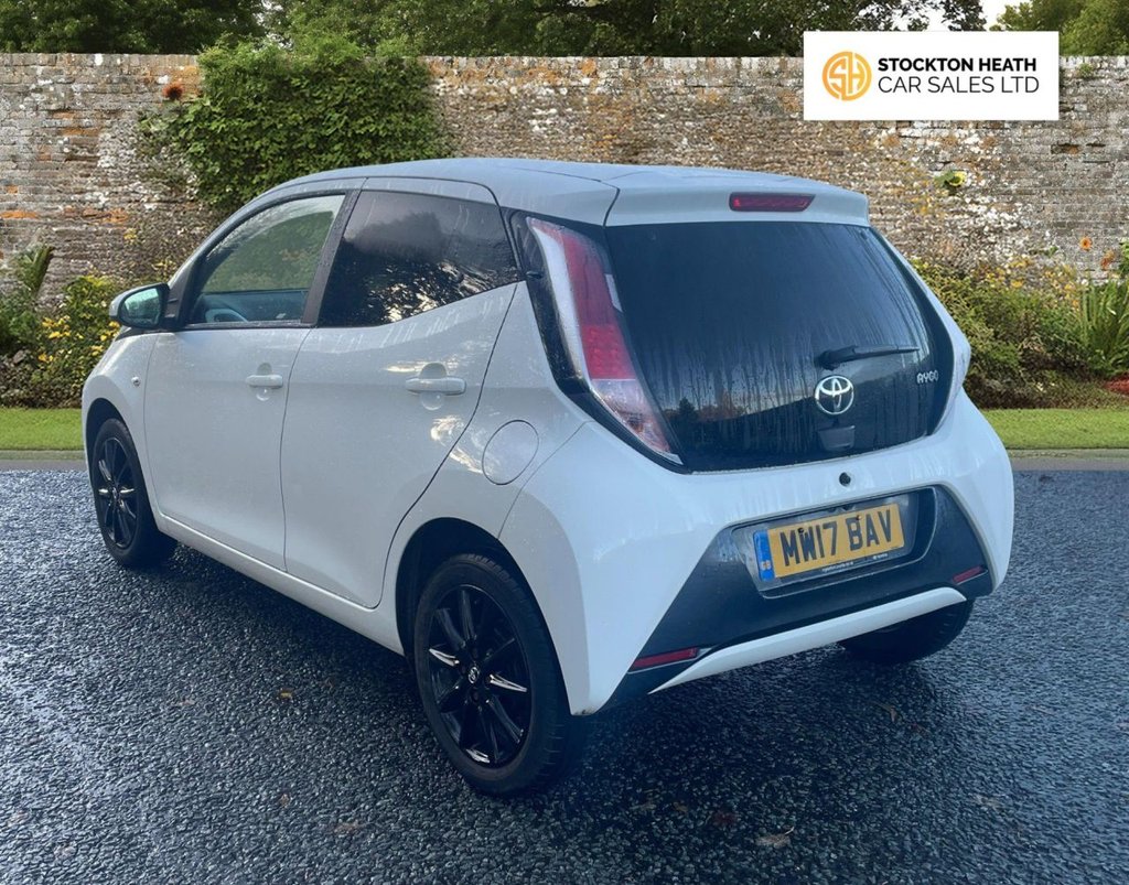 Used Toyota AYGO 2017 for sale - 76617631: Photo 6