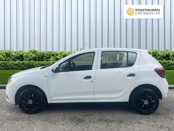 Used Dacia Sandero 2019 for sale - 76617264: Photo