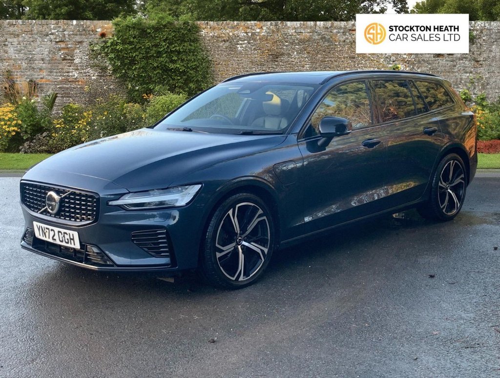 Used Volvo V60 2022 for sale - 77227251: Photo 2