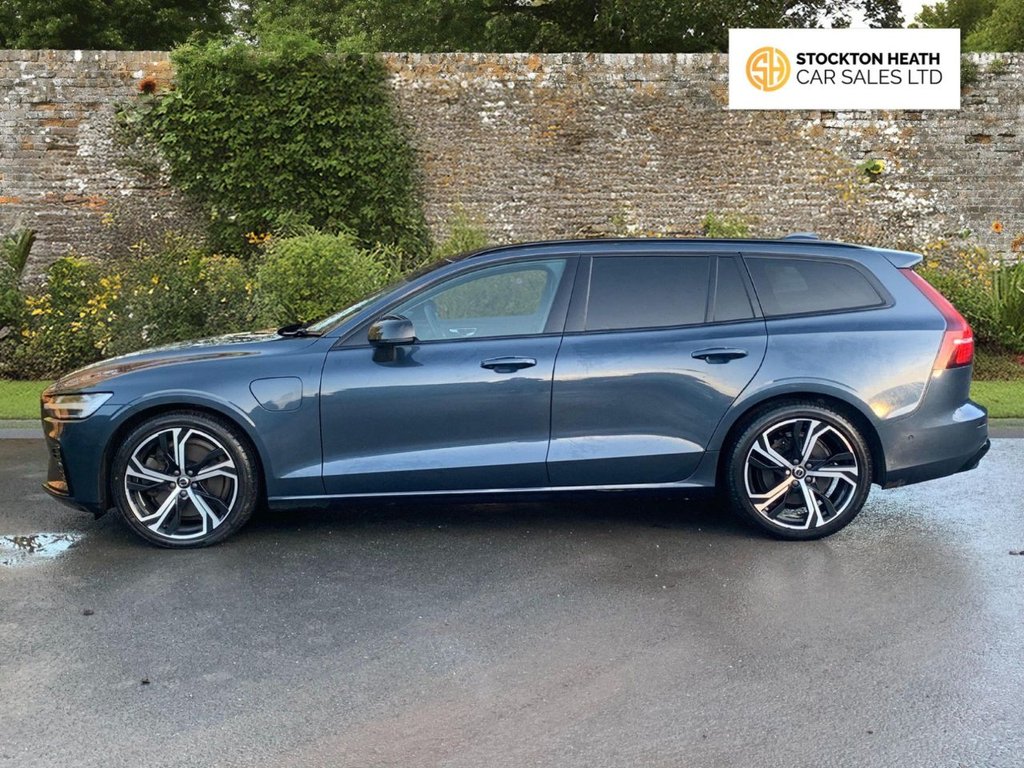 Used Volvo V60 2022 for sale - 77227251: Photo 4