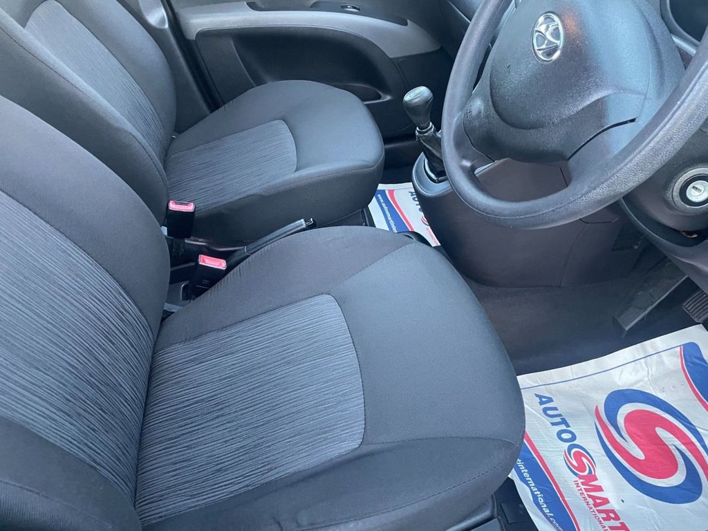 Used Hyundai i10 2012 for sale - 76617838: Photo 10