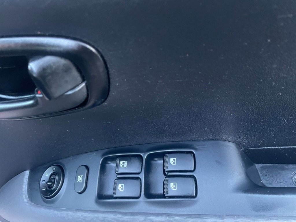 Used Hyundai i10 2012 for sale - 76617838: Photo 14