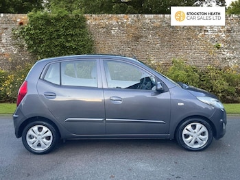 Used Hyundai i10 2012 for sale - 76617838: Photo