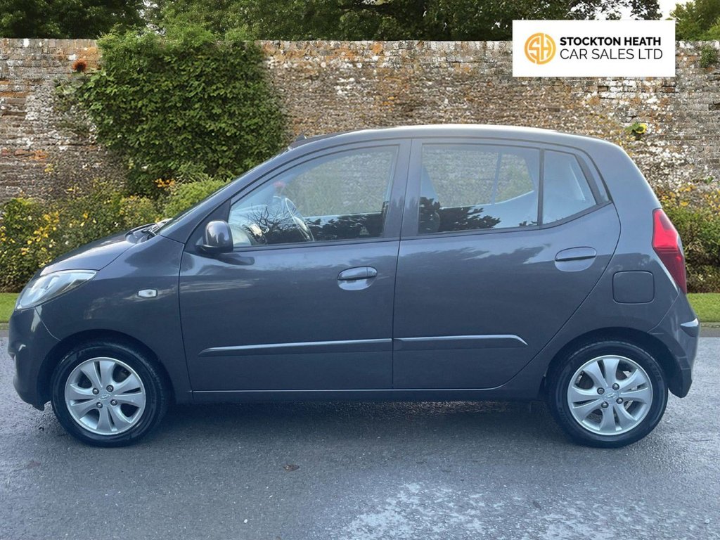 Used Hyundai i10 2012 for sale - 76617838: Photo 4