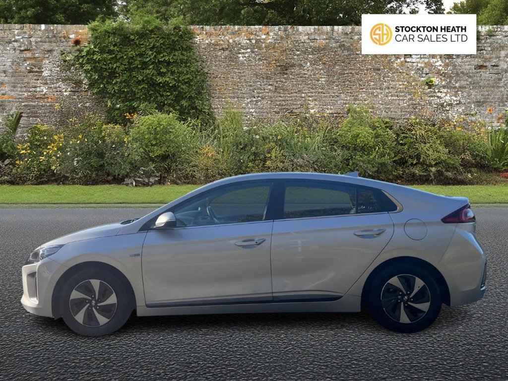 Used Hyundai IONIQ 2017 for sale - 76617367: Photo 4