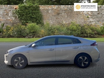 Used Hyundai IONIQ 2017 for sale - 76617367: Photo