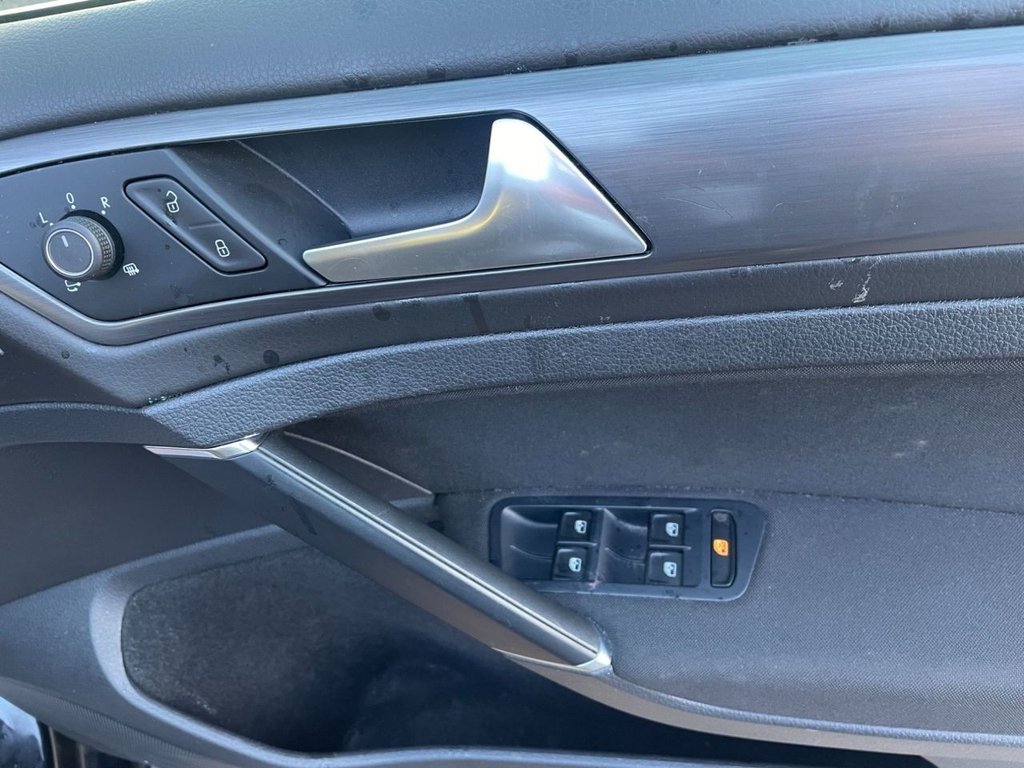 Used Volkswagen Golf 2017 for sale - 77111212: Photo 17