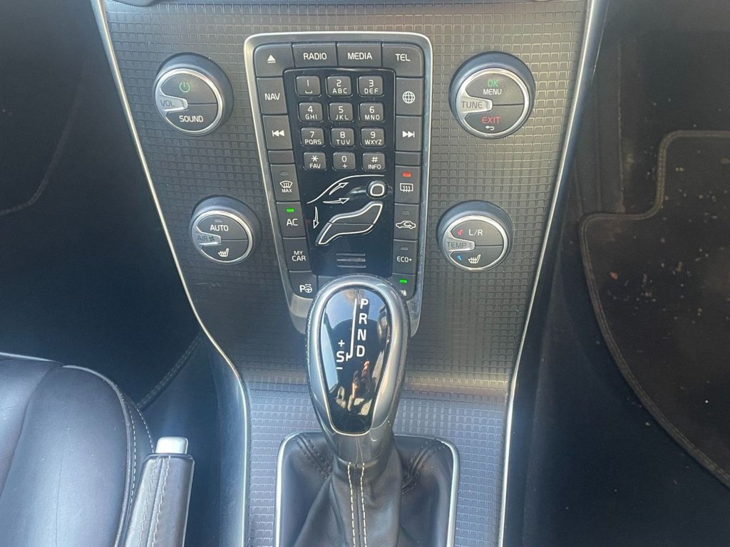 Used Volvo V40 2018 for sale - 76632161: Photo 11