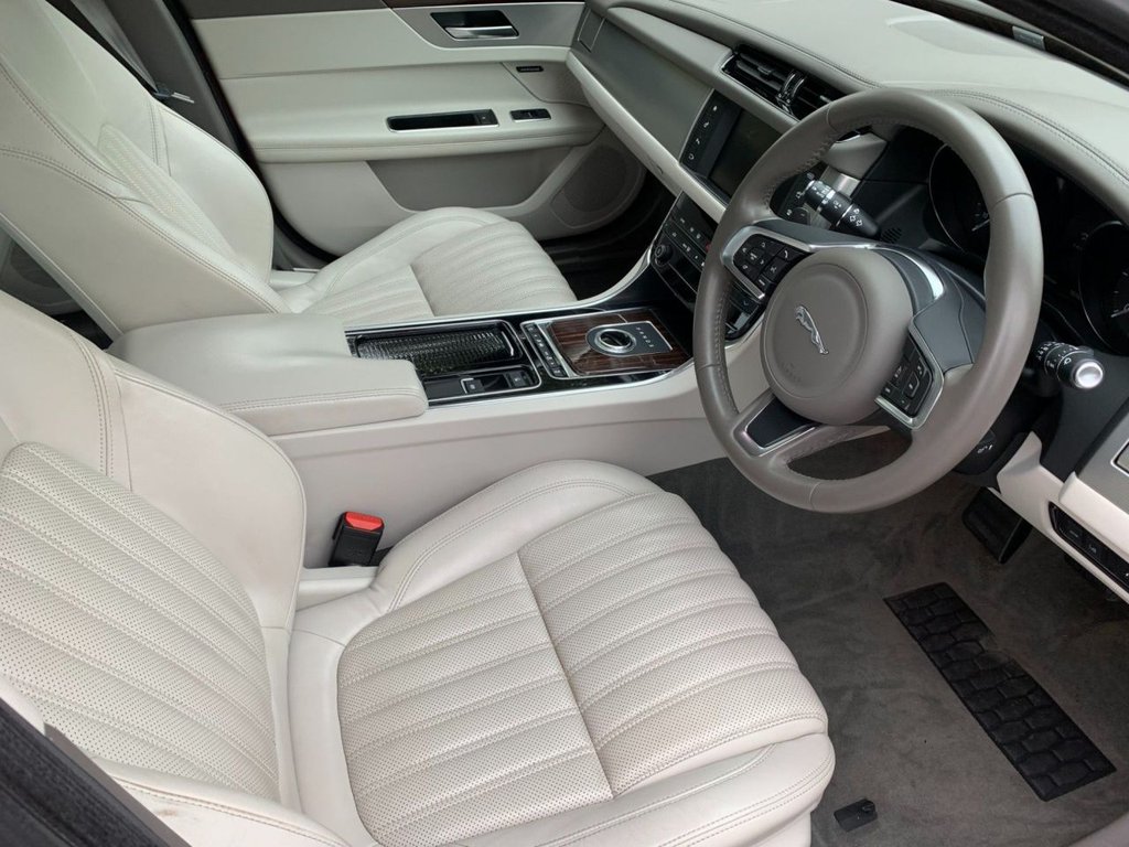 Used Jaguar XF 2018 for sale - 76617286: Photo 10