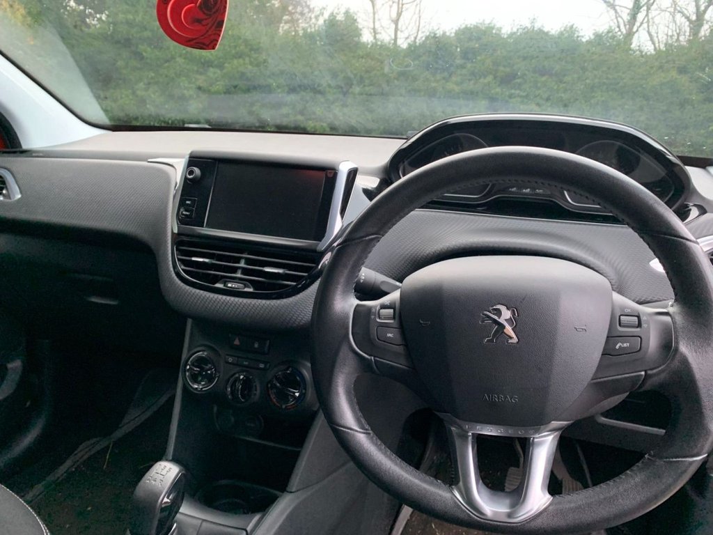 Used Peugeot 208 2015 for sale - 76821151: Photo 10